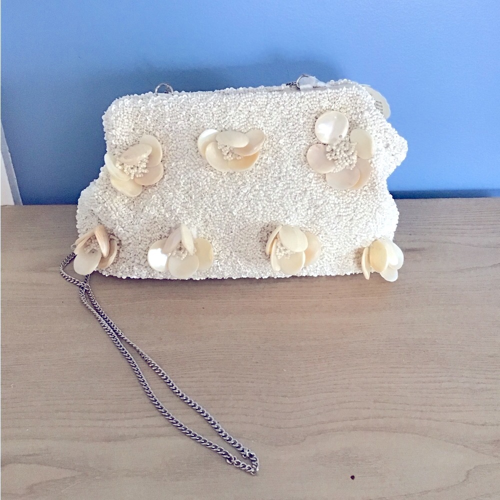 New Chic Cream Floral Shells Women India Handmade Beaded Clutch Crossbody